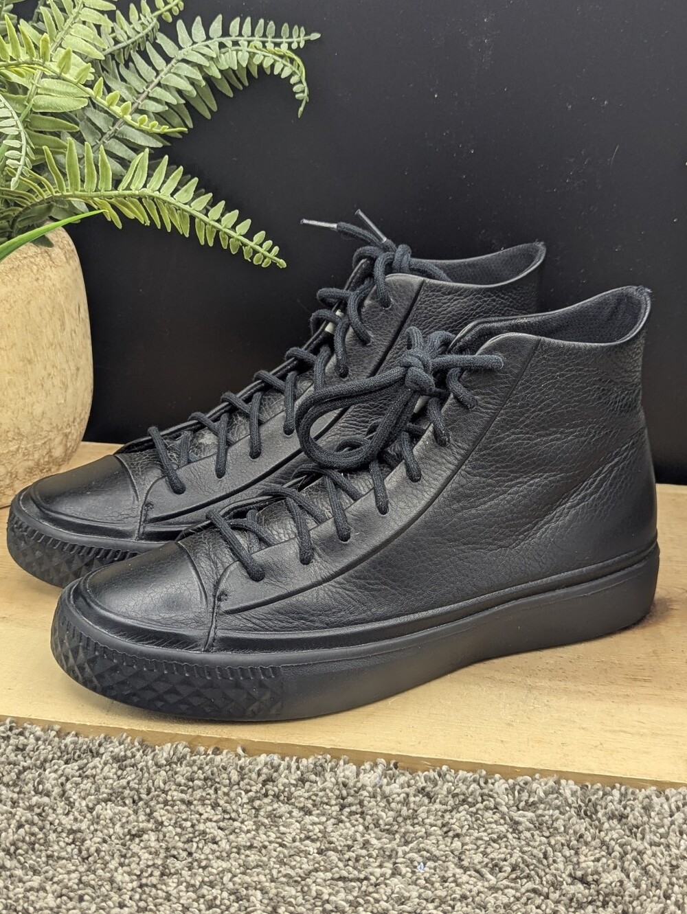 Converse Chuck Lux Mens Size 8.5 High Top Lightweight Women's Size 10 Shoes